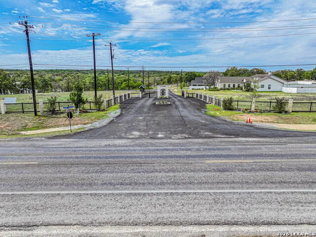 100 Timber Heights La Vernia, TX 78121